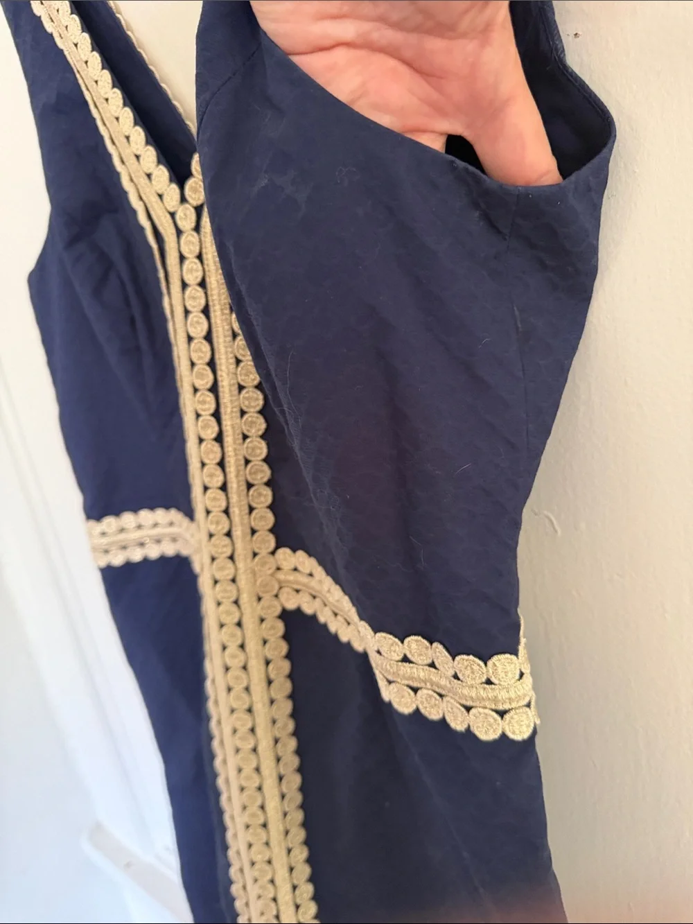 Lilly Pulitzer Bentley Shift True Shift Navy Sleeveless V-Neck Dress w Gold Trim - Picture 7 of 8